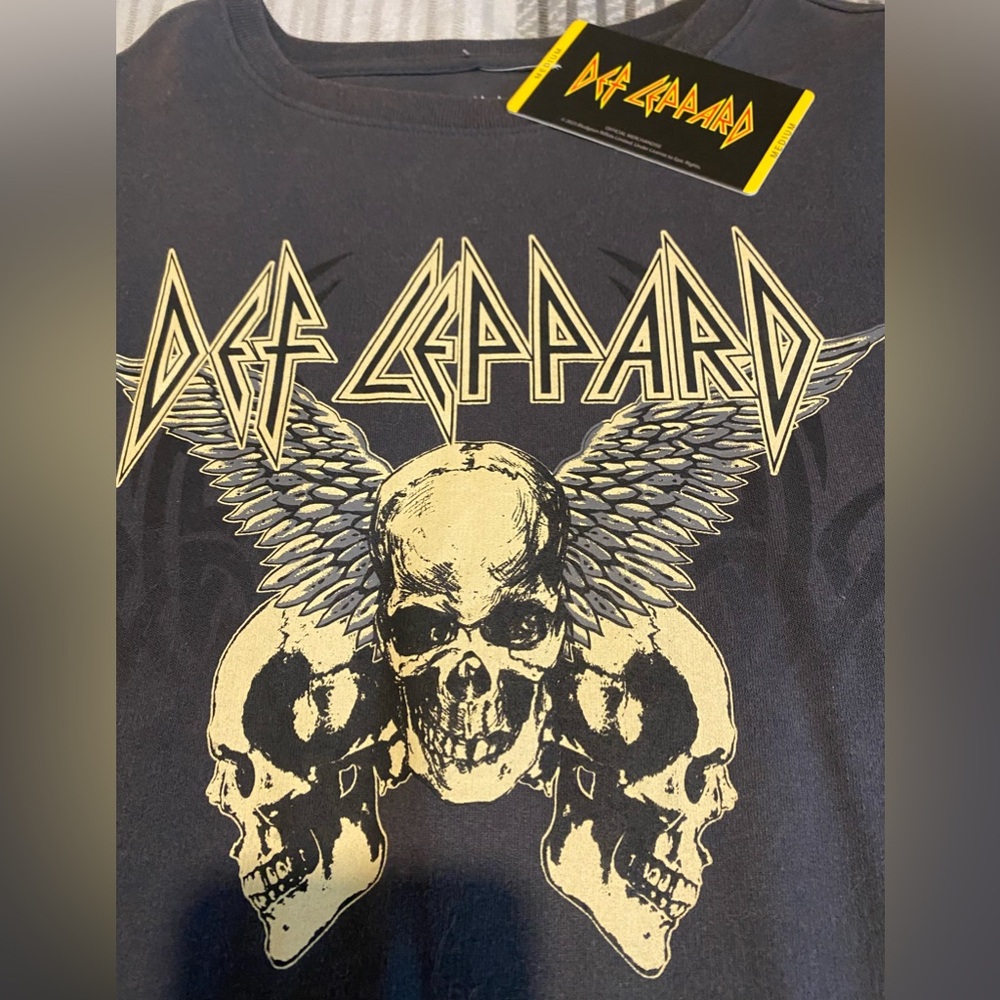 Mens Def Leppard licensed sweatshirt | 80’s rock | NWT size M - Picture 8 of 8